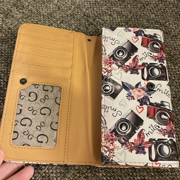 Women’s wallet - Picture 2 of 3